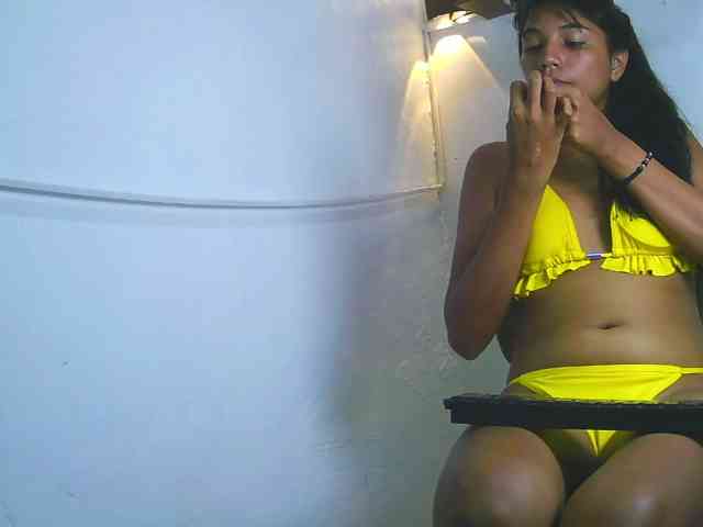 Adriveryhot webcam