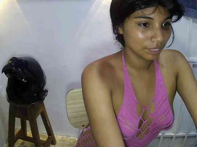 Adriveryhot webcam