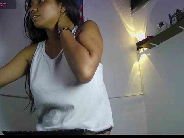Adriveryhot webcam