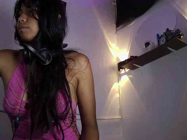 Adriveryhot webcam