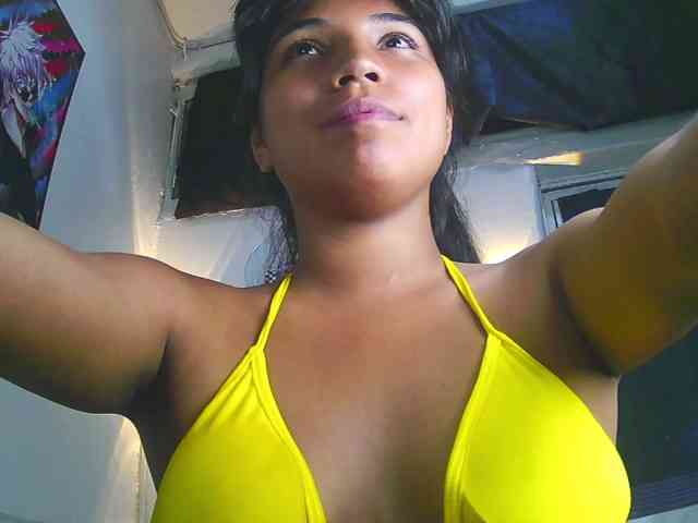 Adriveryhot webcam