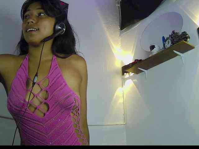 Adriveryhot webcam