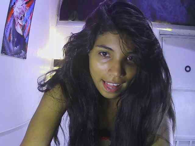 Adriveryhot webcam
