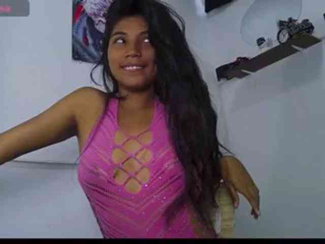 Adriveryhot webcam
