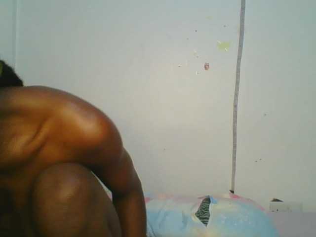 Divine-Ass live cam on BongaCams
