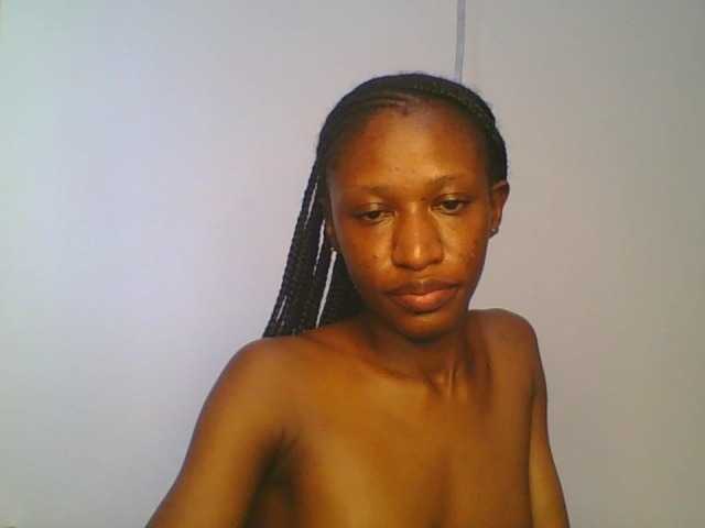 Divine-Ass live cam on BongaCams
