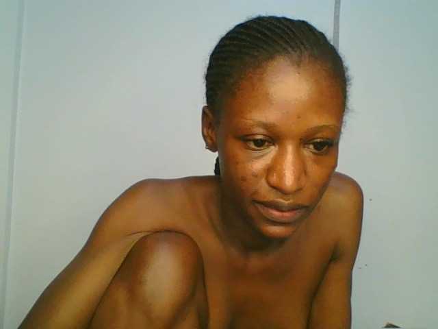 Divine-Ass live cam on BongaCams