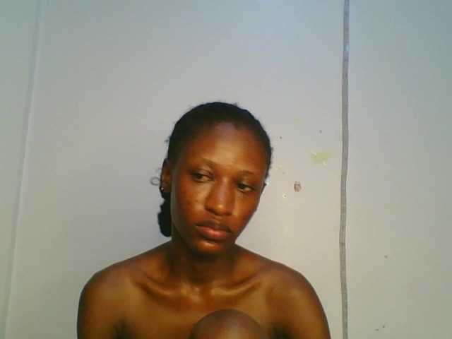 Divine-Ass live cam on BongaCams