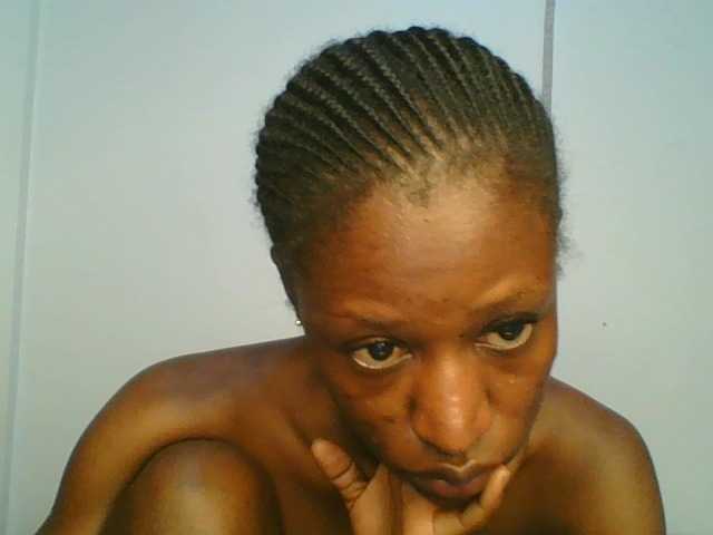 Divine-Ass live cam on BongaCams
