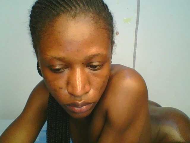 Divine-Ass live cam on BongaCams