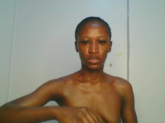 Divine-Ass live cam on BongaCams