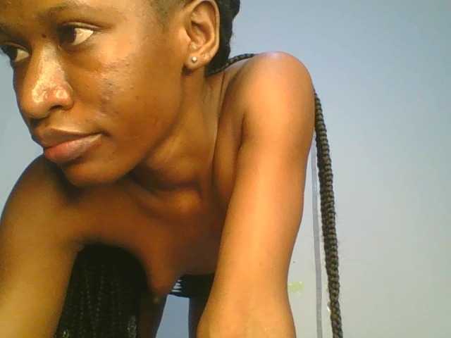 Divine-Ass live cam on BongaCams