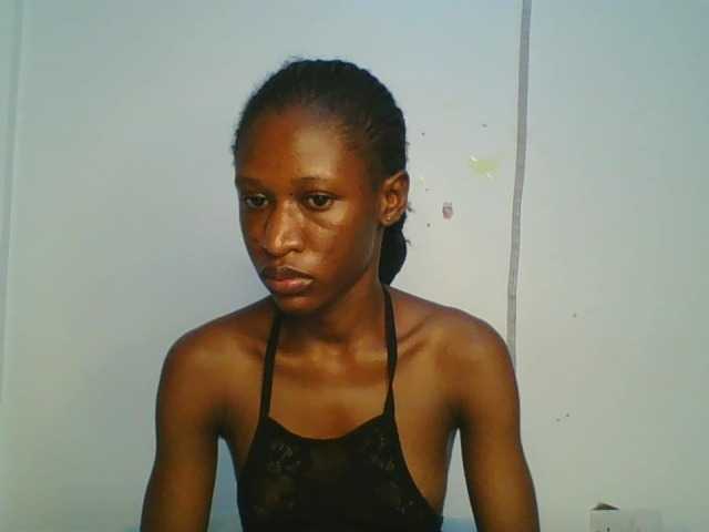 Divine-Ass live cam on BongaCams