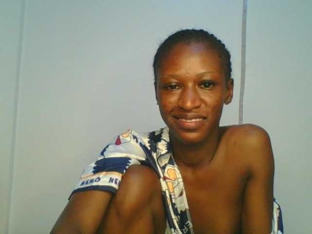 Divine-Ass live cam on BongaCams