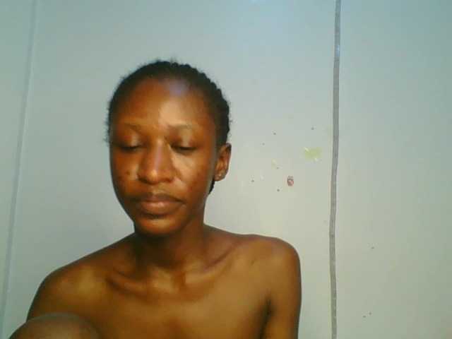 Divine-Ass live cam on BongaCams