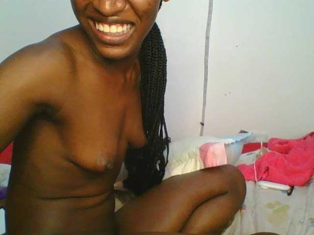 Divine-Ass live cam on BongaCams