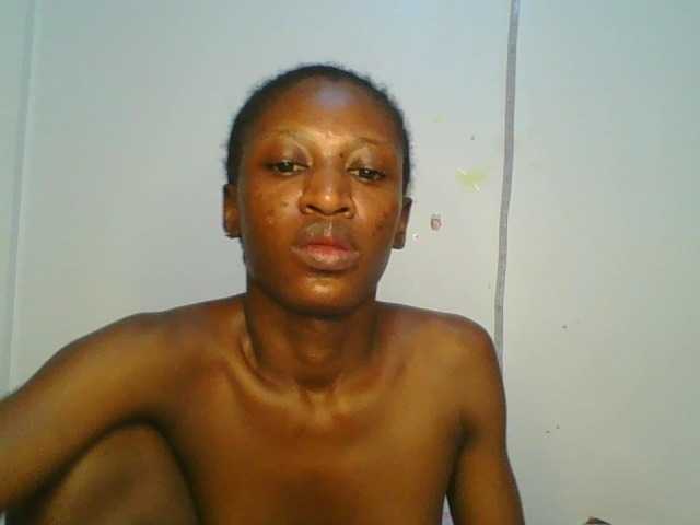 Divine-Ass live cam on BongaCams