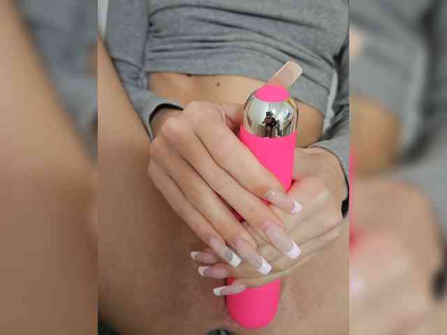 HelloKitty1921 live couple cam on bongacams