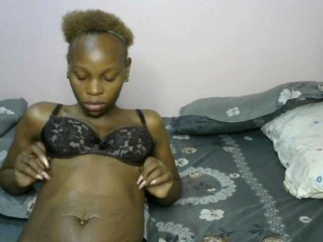 PetiteCandyy live cam preview