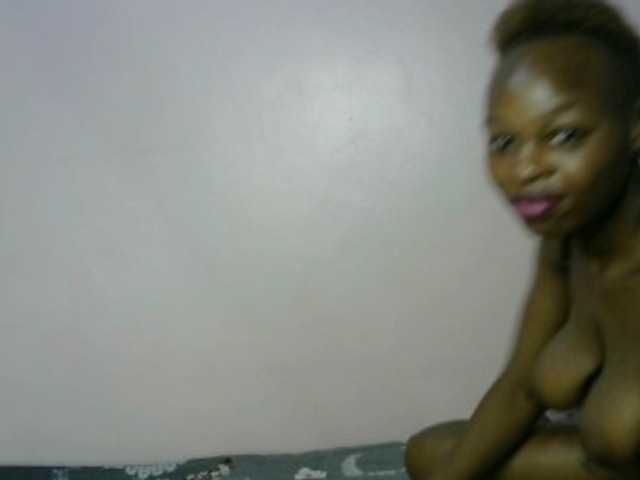 PetiteCandyy live cam preview