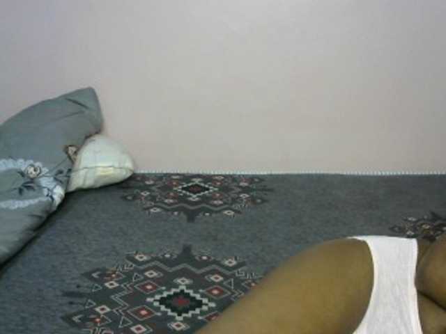 PetiteCandyy live cam preview