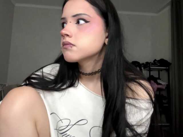ErikaShturm live cam on BongaCams