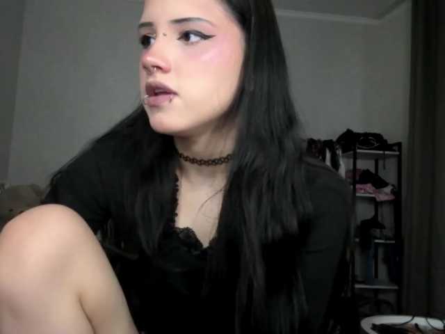 ErikaShturm live cam on BongaCams