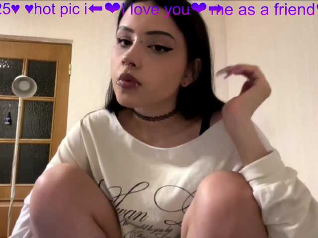 ErikaShturm live cam on BongaCams