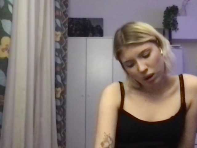HazelKims live cam on BongaCams