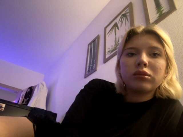 HazelKims live cam preview