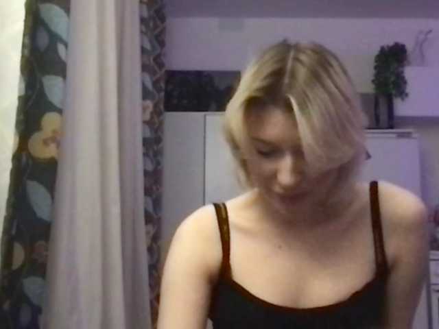 HazelKims live cam on BongaCams