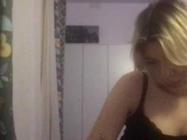 HazelKims live cam on BongaCams