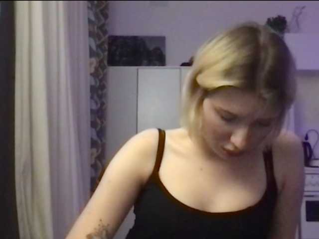 HazelKims live cam on BongaCams