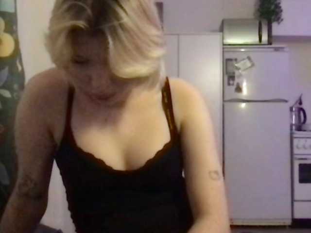 HazelKims live cam on BongaCams
