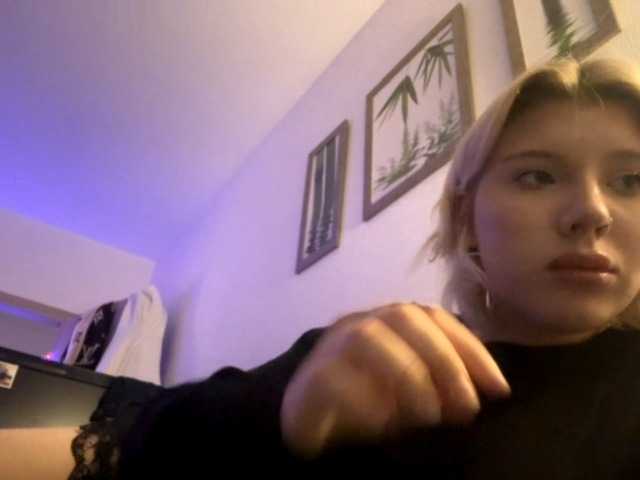HazelKims, en vivo ahora en BongaCams