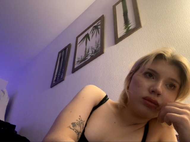 HazelKims live cam preview