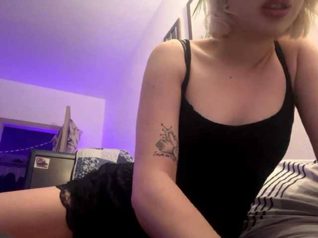 HazelKims live cam on BongaCams