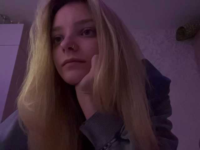 BonnyBlu live cam on BongaCams