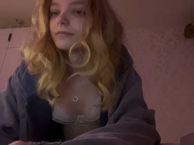 BonnyBlu live cam on BongaCams