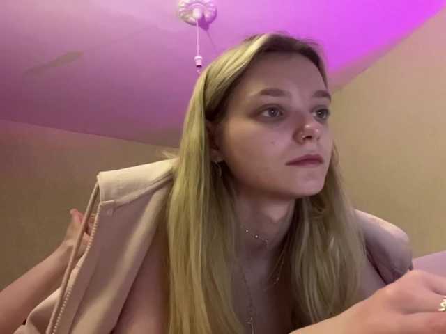 BonnyBlu live cam on BongaCams