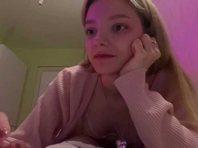 BonnyBlu live cam on BongaCams