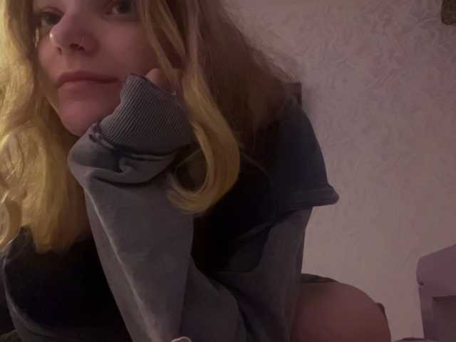 BonnyBlu live cam on BongaCams