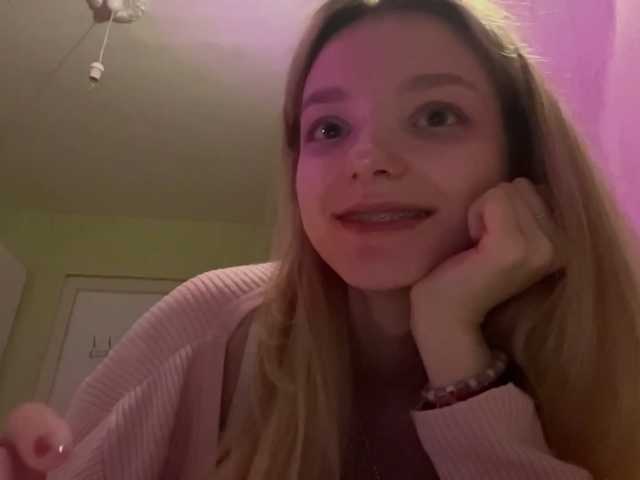 BonnyBlu live cam on BongaCams