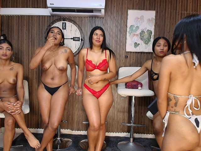 Canelasquirtxxx1 live cam on BongaCams