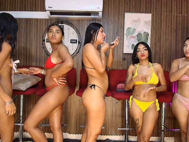 Canelasquirtxxx1 live cam on BongaCams