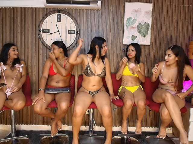 Canelasquirtxxx1 live cam on BongaCams