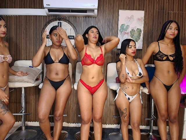 Canelasquirtxxx1 live cam on BongaCams
