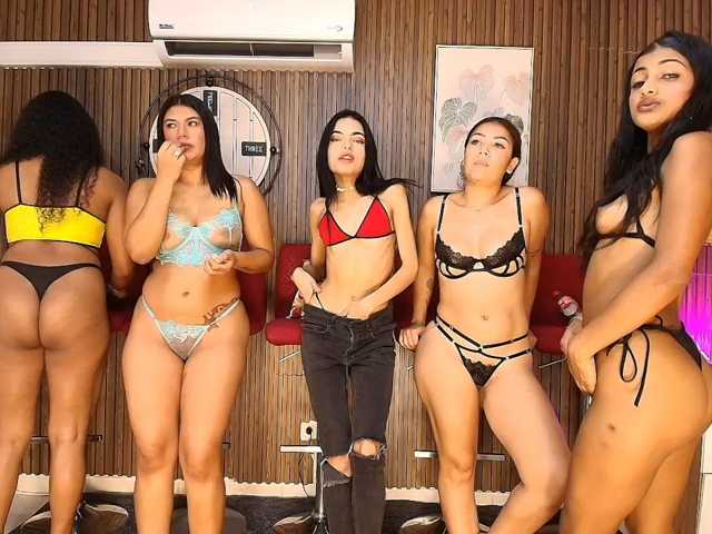 Canelasquirtxxx1 live cam on BongaCams