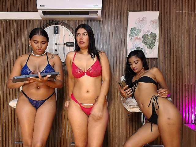 Canelasquirtxxx1 live cam on BongaCams
