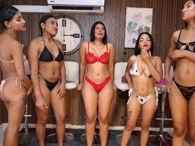 Canelasquirtxxx1 live cam on BongaCams